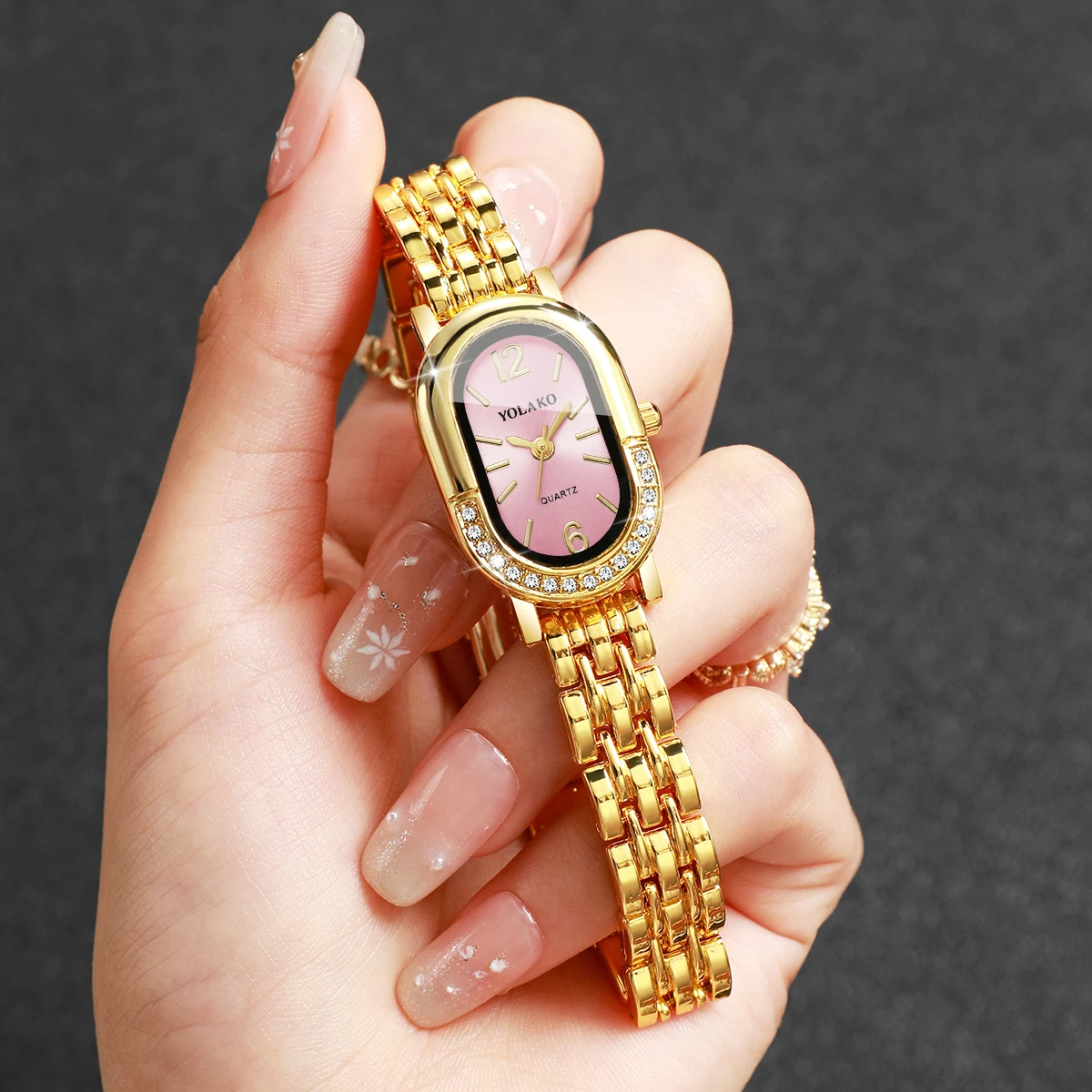 Luxury Rhinestone Women Quartz - огляд і ціна Luxury Watch Storage