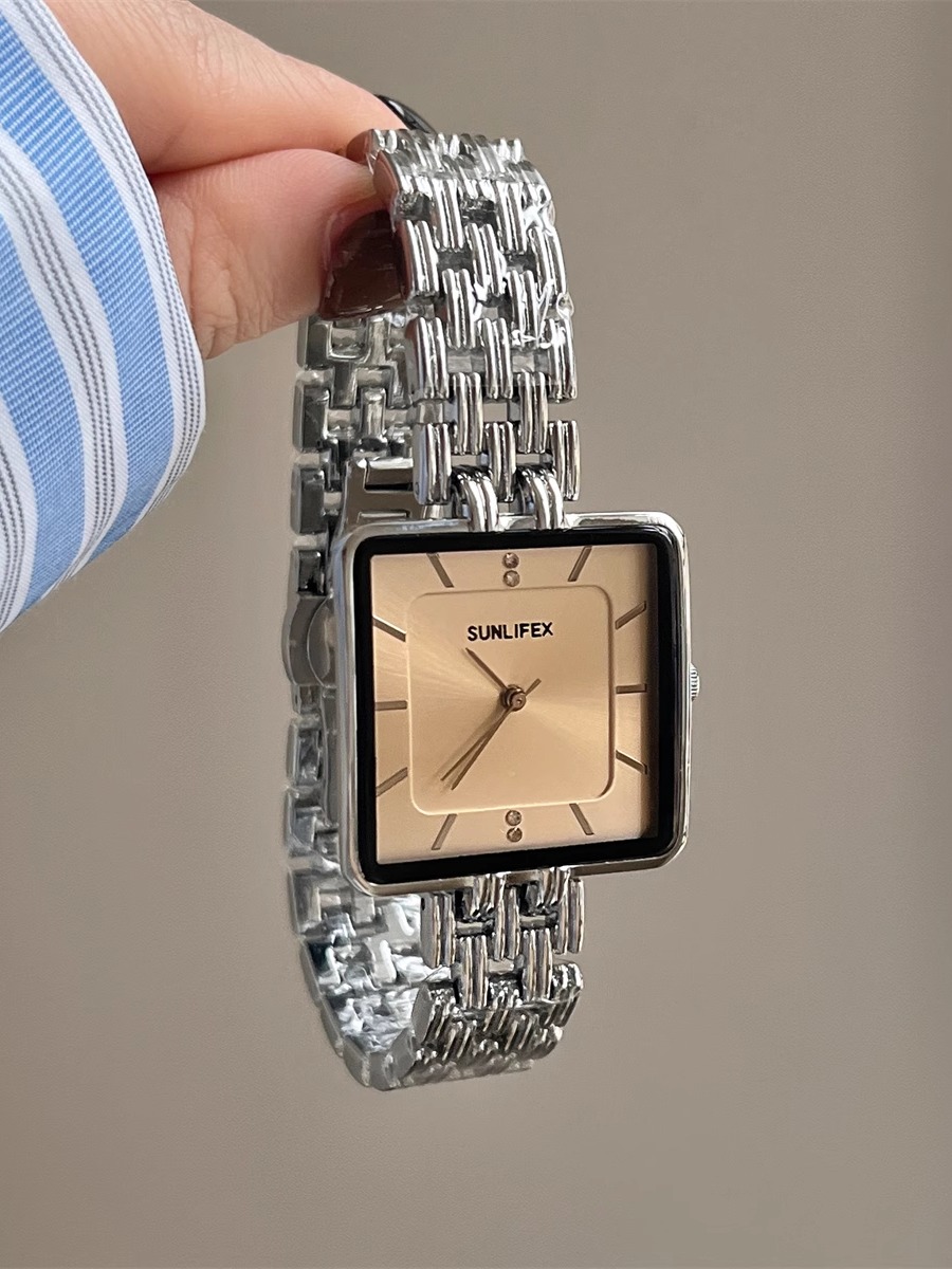 Retro Hong Kong style large di - огляд і ціна Luxury Watch In Hong Kong