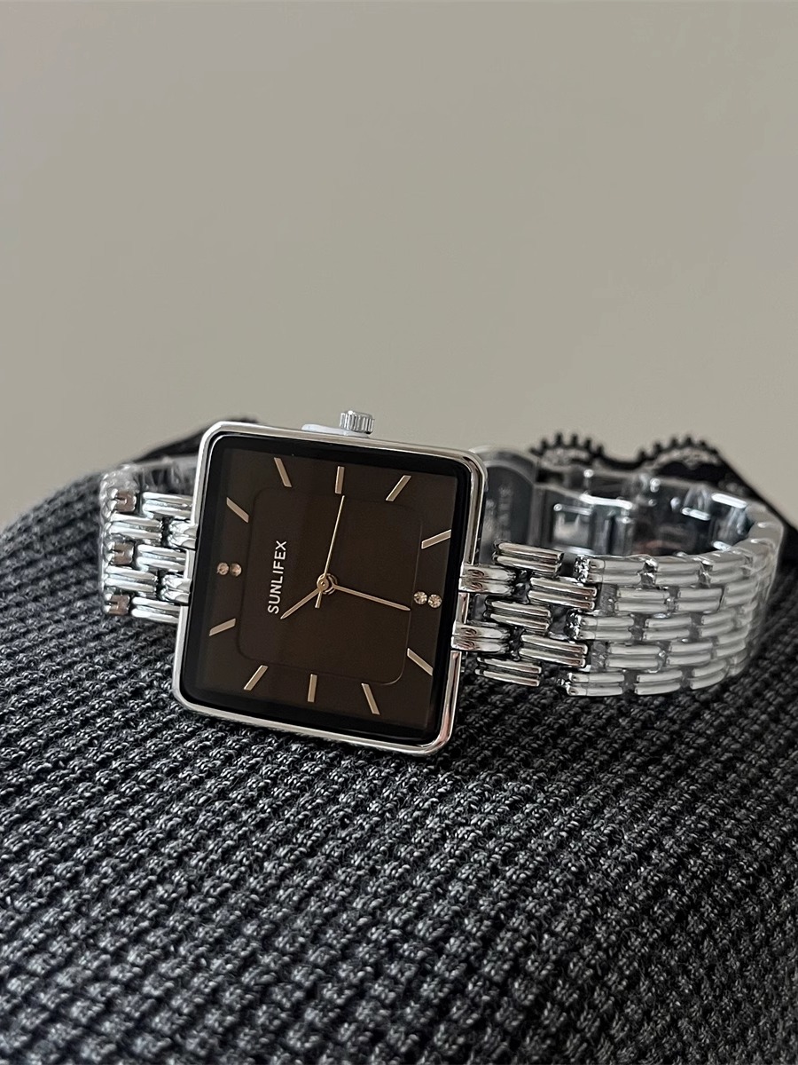 Retro Hong Kong style large di - огляд і ціна Luxury Watch In Hong Kong
