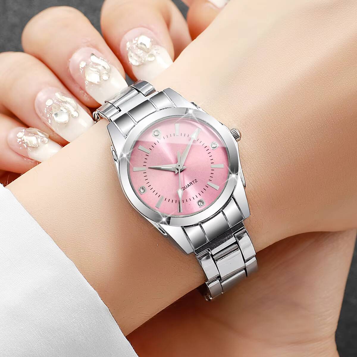 Luxury Rhinestone Women Watche - огляд і ціна Luxury Watch Storage
