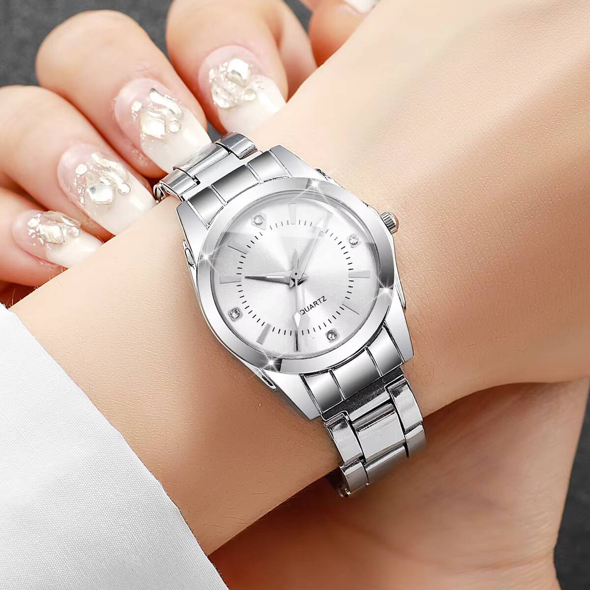 Luxury Rhinestone Women Watche - огляд і ціна Luxury Watch Storage